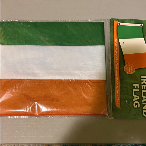 Ireland Flag - Picture 2 of 3